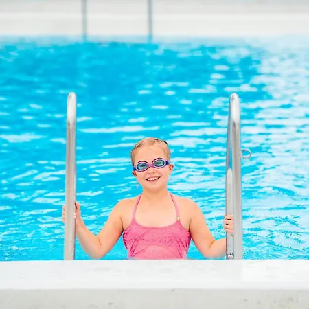 Quality Sveitsi Отель 4*